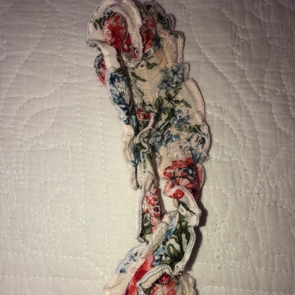 AMERICAN EAGLE EYELET FLORAL TANK TOP - Picture 6 of 10